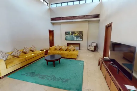 Glamorous 3BR Villa with Private Pool & Beach