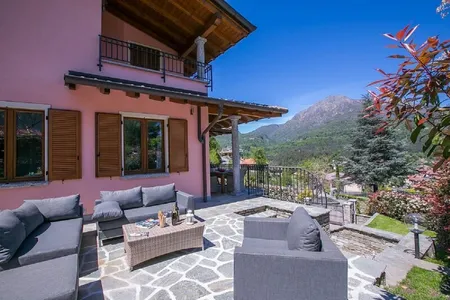 Lap up Some Menaggio fun and Lake Como Relaxation in This Luxury Family Villa!