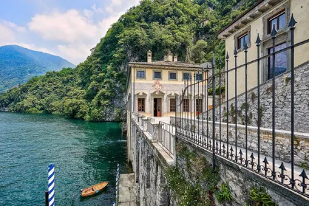 PARADISE ON THE LAKE-THE ULTIMATE PRIVATE ESTATE-WATCH THE MAGIC UNFOLD