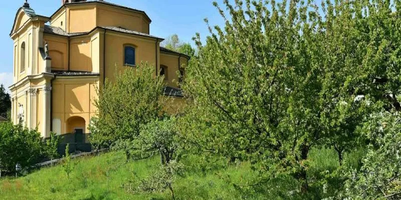Cunardo Villa