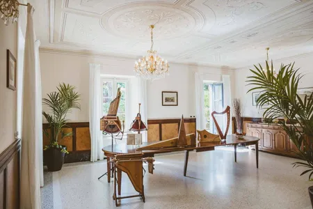 Magnificient Villa located right on the shores of Lake Como