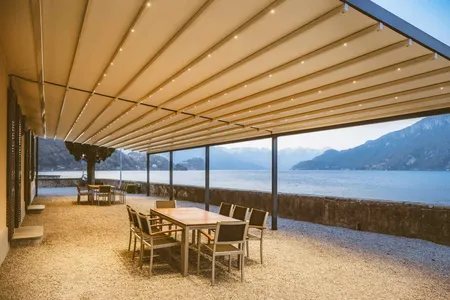 Magnificient Villa located right on the shores of Lake Como
