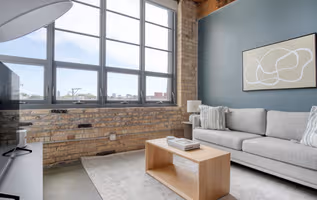 Lincoln Apartment