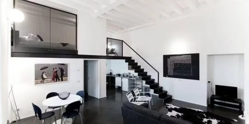 Monochrome Luxury in the Heart of Como