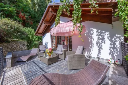 SOLUTION TO YOUR ITALIAN GETAWAY - PRETTY HAMLET WITH ASTONISHING VIEWS OF COMO
