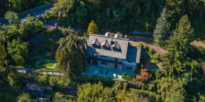 SOLUTION TO YOUR ITALIAN GETAWAY - PRETTY HAMLET WITH ASTONISHING VIEWS OF COMO