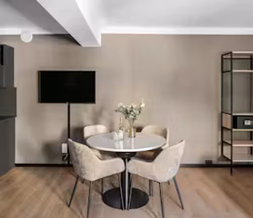 Hallen serviced apartment