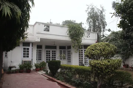 out-villa