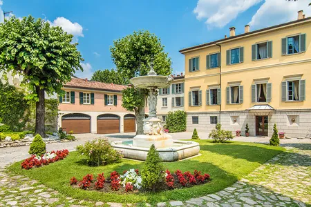 LAKE COMO HISTORIC LUXURY VILLA-OF PURE SPLEDOUR