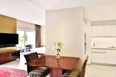 N Main Rd Serviced Apartment