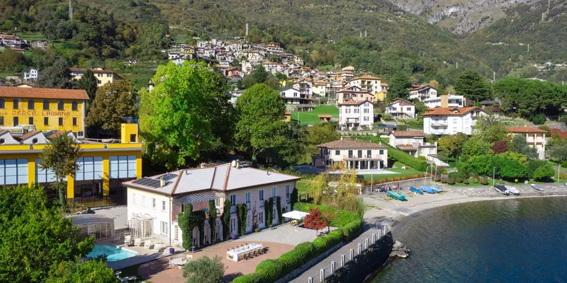 ARISTOCRATIC ARCHITECTURE, ELEGANT FURNISHINGS WITH STUNNING SEA VIEWS