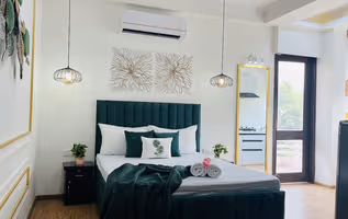 Noida Sector 45 Serviced Apartment