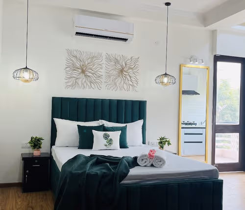 Noida Sector 45 Serviced Apartment