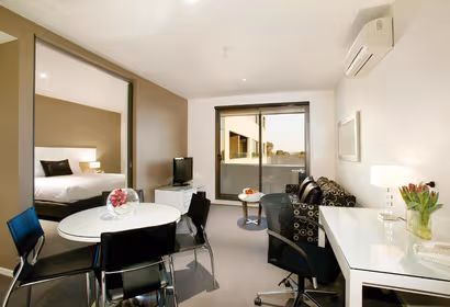 Dandenong Road Serviced Apartments - III