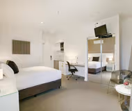 Dandenong Road Serviced Apartments - III