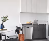 Dandenong Road Serviced Apartments - III