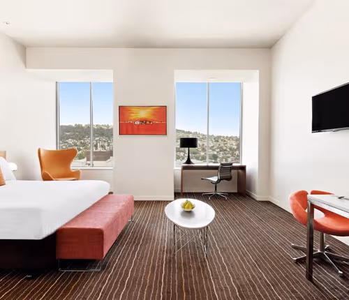 Charles Street Service Apartment