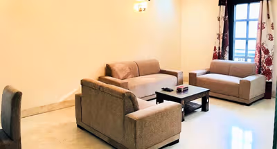 Living area - 4 bed apartment