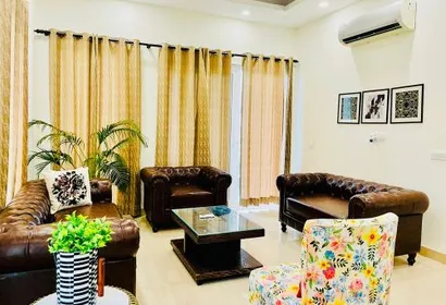 Jacaranda Marg Apartments