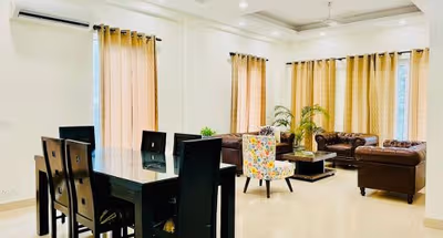 Jacaranda Marg Apartments