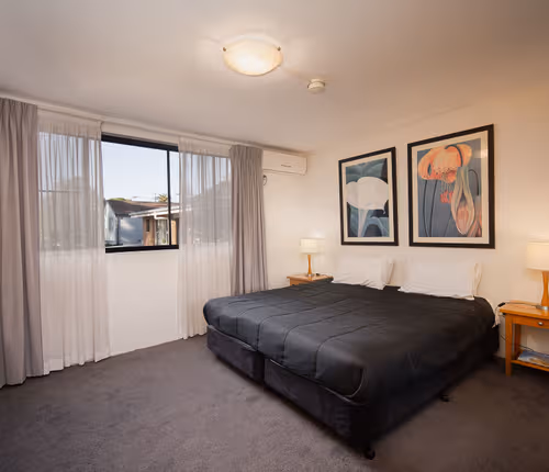 Lyons Road Apartment