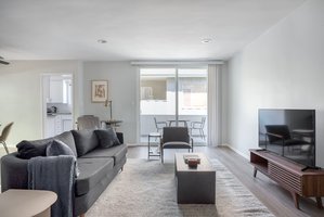 Beverly Apartment