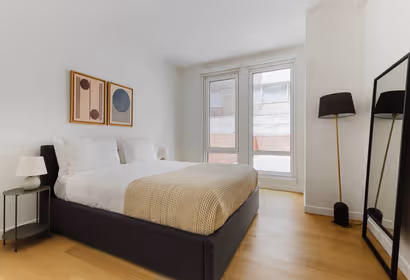 Montague St Apartment