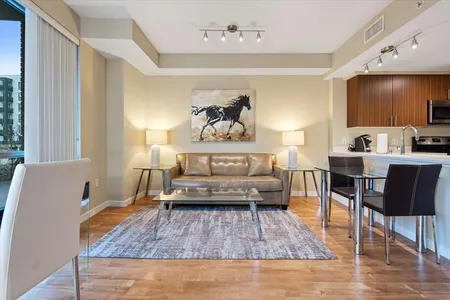 Almaden Avenue Serviced Apartment