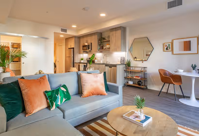 Julian Street Serviced Apartment