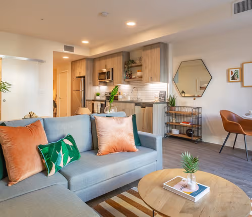 Julian Street Serviced Apartment