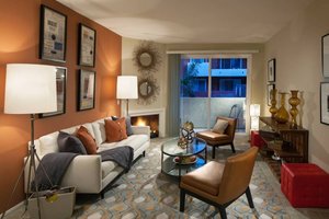 Marina Pointe Drive Serviced Apartment