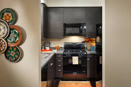 Marina Pointe Drive Serviced Apartment