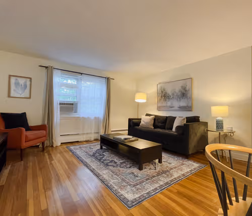 Beautiful, Homey 1BR Close to Longwood Medical