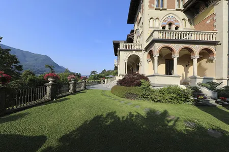 19TH CENTURY VILLA BETWEEN VILLA D’ESTE RESORT AND VILLA OLEANDRA