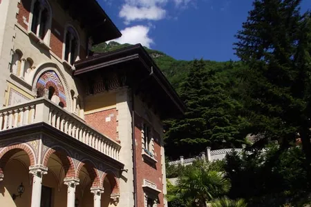 19TH CENTURY VILLA BETWEEN VILLA D’ESTE RESORT AND VILLA OLEANDRA