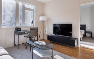 16th St serviced apartment