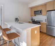 16th St serviced apartment