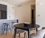 West MacArthur Blvd apartments