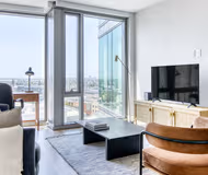 17th St serviced apartments