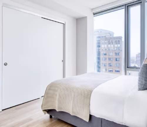 17th St serviced apartments