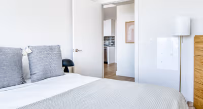 17th St serviced apartments