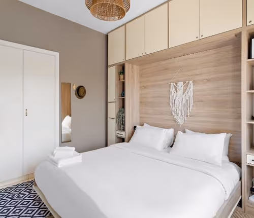 The Lakes 4BR Villa + Maid's Room