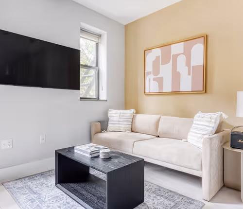 Stanton St Apartment