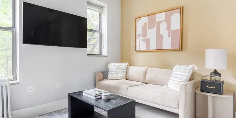 Stanton St Apartment