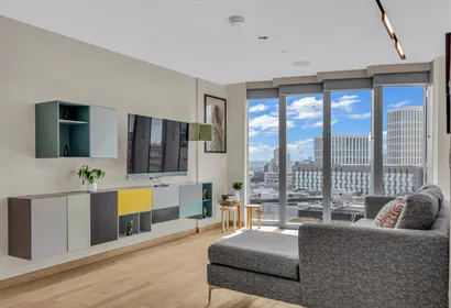 Manhattan Loft Garden in Stratford by MySquare