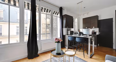 Chic One-Bedroom Apartment in the Heart of Paris' 8th Arrondissement, Steps from Champs Elysées - Mobility Lease ONLY
