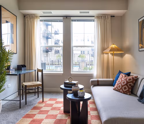 Addison Ave Apartment