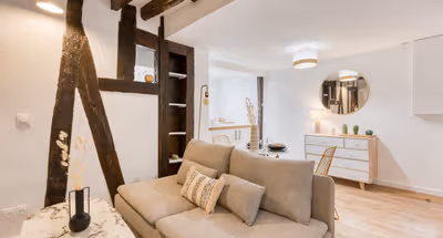Charming One-Bedroom Apartment near Rue Rivoli - Mobility Lease Only