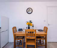 Modern apartment, Sapphire Touch ideal for business, sleeps 3!