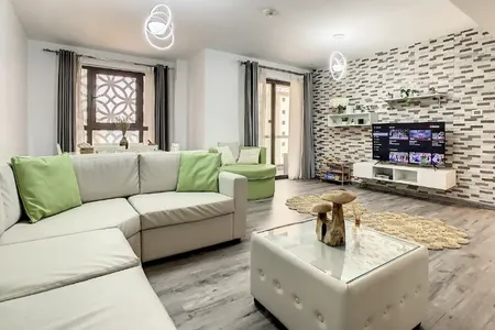 Spacious 4 BR In Jumeirah Beach Residence